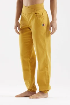 Olivia Woman - Curry