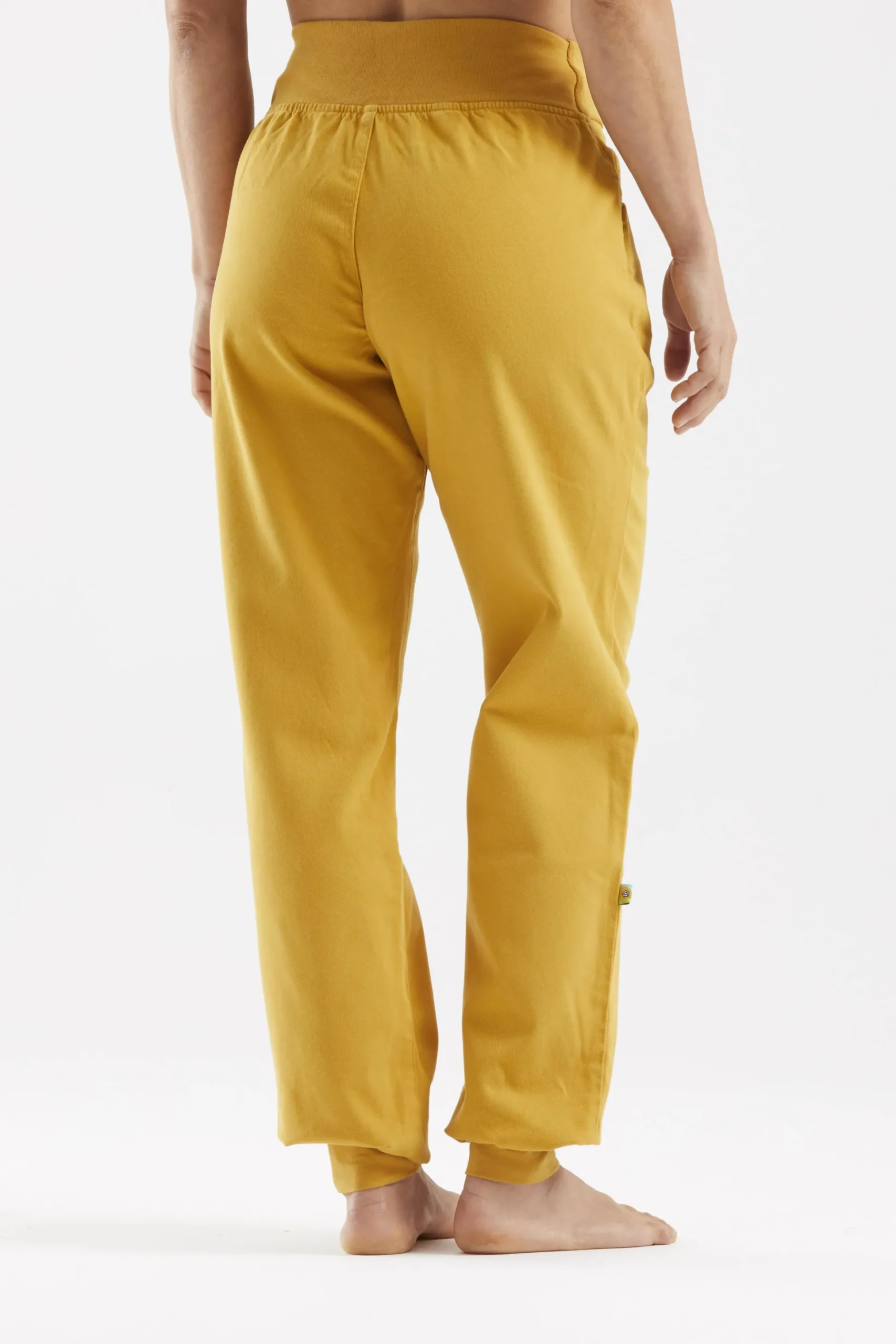 Olivia Woman - Curry